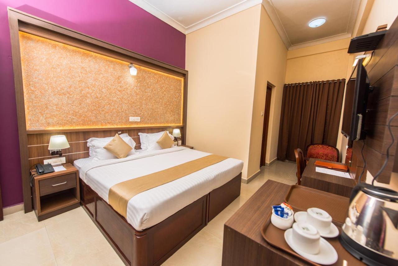 Kallada Golden Hotel Thrissur Экстерьер фото
