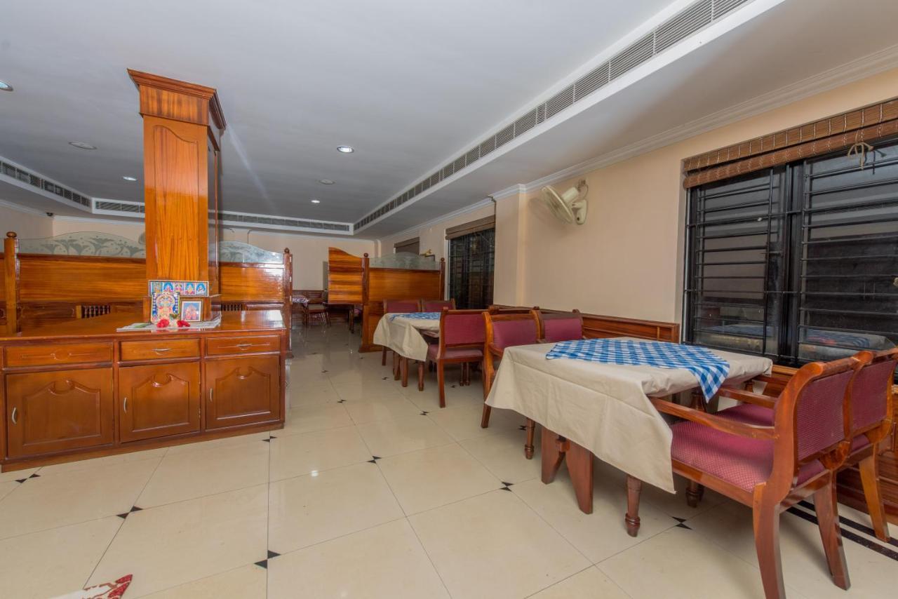 Kallada Golden Hotel Thrissur Экстерьер фото